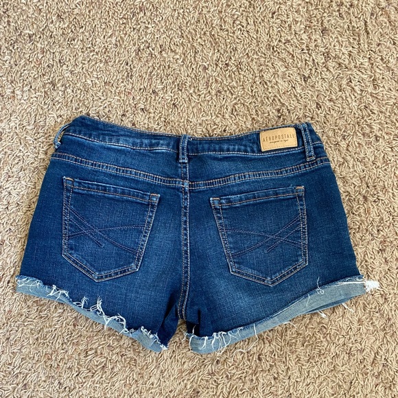 Aeropostale Womens Distressed Midi Jean Shorts size 4 - Picture 2 of 11